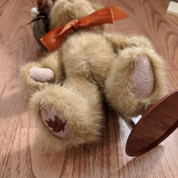 Boyd's Bear Sage Leafowitz Bear w/ Stand ... NWT - Picture 4 of 8